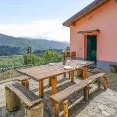 2 Bedroom Lovely Home In Tribogna