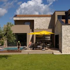 Luxury Villa Deneb with pool near Porec