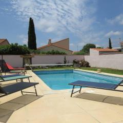 Villa familiale piscine privée 6 personnes Proche plage 6PC7