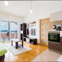 Apartment Mia - Spacious apartment on 85 m2 with beautiful sea view