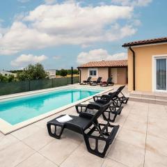 Holiday Home Seaside Serenity