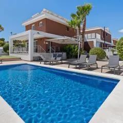 Casa Bos Orange Pool and Jacuzzi
