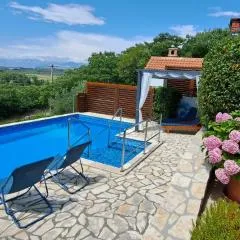 Rustic Apartment Mariva