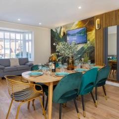 The Dodsworth modern 4 bedroom house, sleeps 8