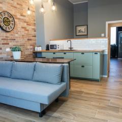 Private Design Studio - 10 Minutes To Olympic Village