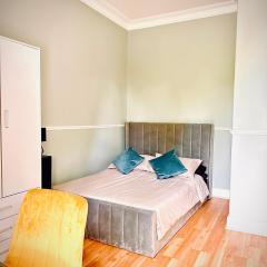 Wee one Flat share accomodation