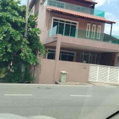 Tanjung bungah double story house for 18 people