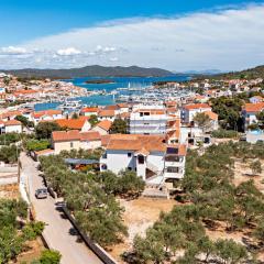 Apartments with parking space Jezera, Murter - 798