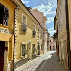 Fully renovated 2BR spacious & stylish Town House - Premium Location