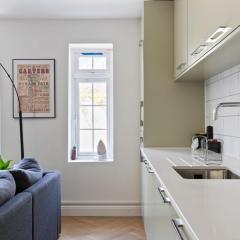 Modern 3 Bedroom Apartment in Tottenham