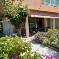 T2 43M2, Plage à 250m Grand jardin privé ensoleillé