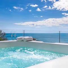 Amazing sea view from the comfort of the jacuzzi