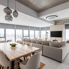 Gorgeous 3BD2Bath Bright Airy Penthouse! #355