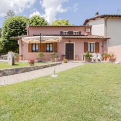 Rustic Villetta with Garden, Pool and Parking