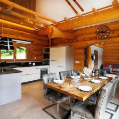 Original chalet en rondins, l'Ours Canadien