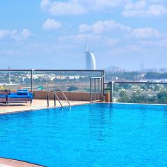 Two Seasons Hotel & Apartments