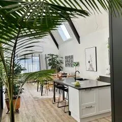 SEAduction Luxury Apartment