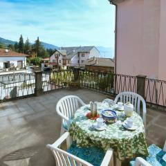 CASA DEI POETI LEOPARDI - Two-Room Apartment with Terrace and Partial Lake View