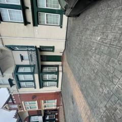 Single room en-suite on Southfield Road