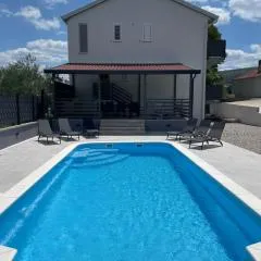 Villa Mirta