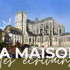 Chambres d'hôte - Maison des écrivains - 50 m de la cathédrale et place des jacobins