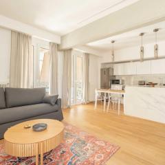 Bright & Airy 2BD Apt Close To National Garden