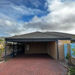 Cannington Sharehouse Near Shops and Restaurant