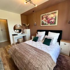 FLH - Best View Elegance with Balcony & Free Parking