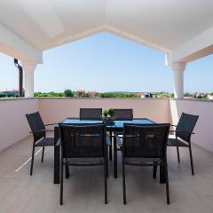 2 Bedroom Nice Apartment In Valbandom