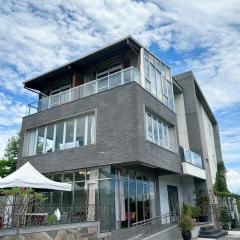 Suitable for deer forest villa