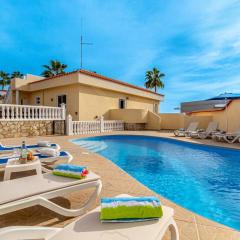 Villa Victoria With Heated Pool