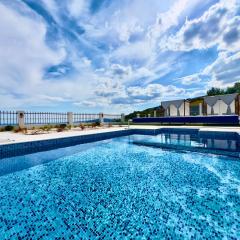 The White Pearl Boutique Villa