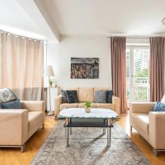 Wola Norblin Spacious Apartment by BookingHost