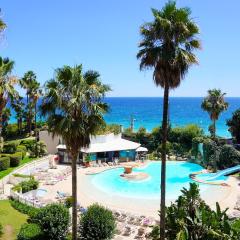 Appartement 426, vue mer et piscine by Palmazur