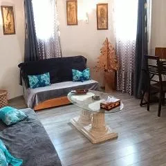Hébergement indépendant avec parking privé dans villa