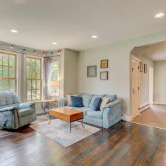 Snowdrop Apartment - Just 10 Minutes to the Beach!