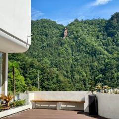 Yunmanshanju Homestay -Zhangjiajie National Forest Park Branch - Free pick-up and drop-off service at the south gate of the Forest park is provided