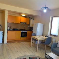 Bed & Garage near City