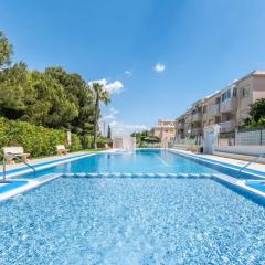 Apartamento bajo con terraza y piscina