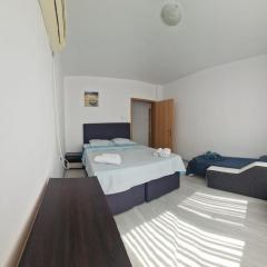 Апартамент Бижу М