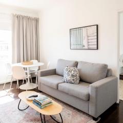 2 Mins to the Beach Modern gem Sleeps 4