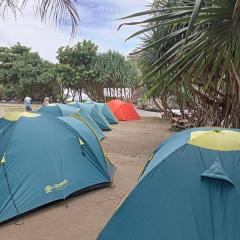 Sewa Tenda Pantai Madasari