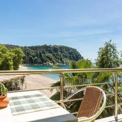 Potam'Sea Bliss 5 - Beach Front, Sun Beds & Parking