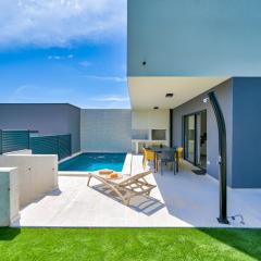 Villa Coastal Charm Ližnjan with Private Pool