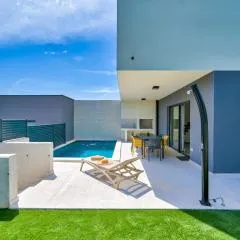 Villa Coastal Charm Ližnjan with Private Pool