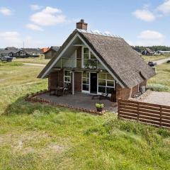Cozy Home In Harboøre With Wifi