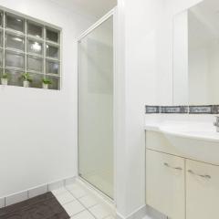 Stylish and Spacious, Downtown Mount Maunganui