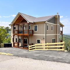 Luxury 4 BDR, Breathtaking Views, Theater, EVC