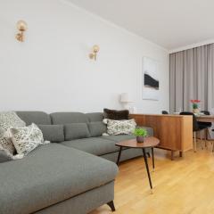 Spacious Filtry Apartment near Pola Mokotowskie by Noclegi Renters