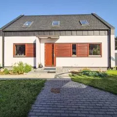 Awesome Home In Nowe Warpno With Wifi